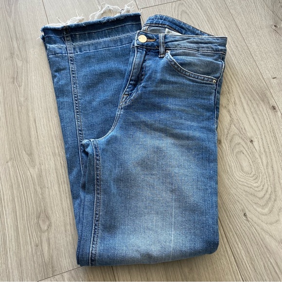 H&M Mid Rise Ankle Length Boot Cut Jeans - Picture 3 of 3